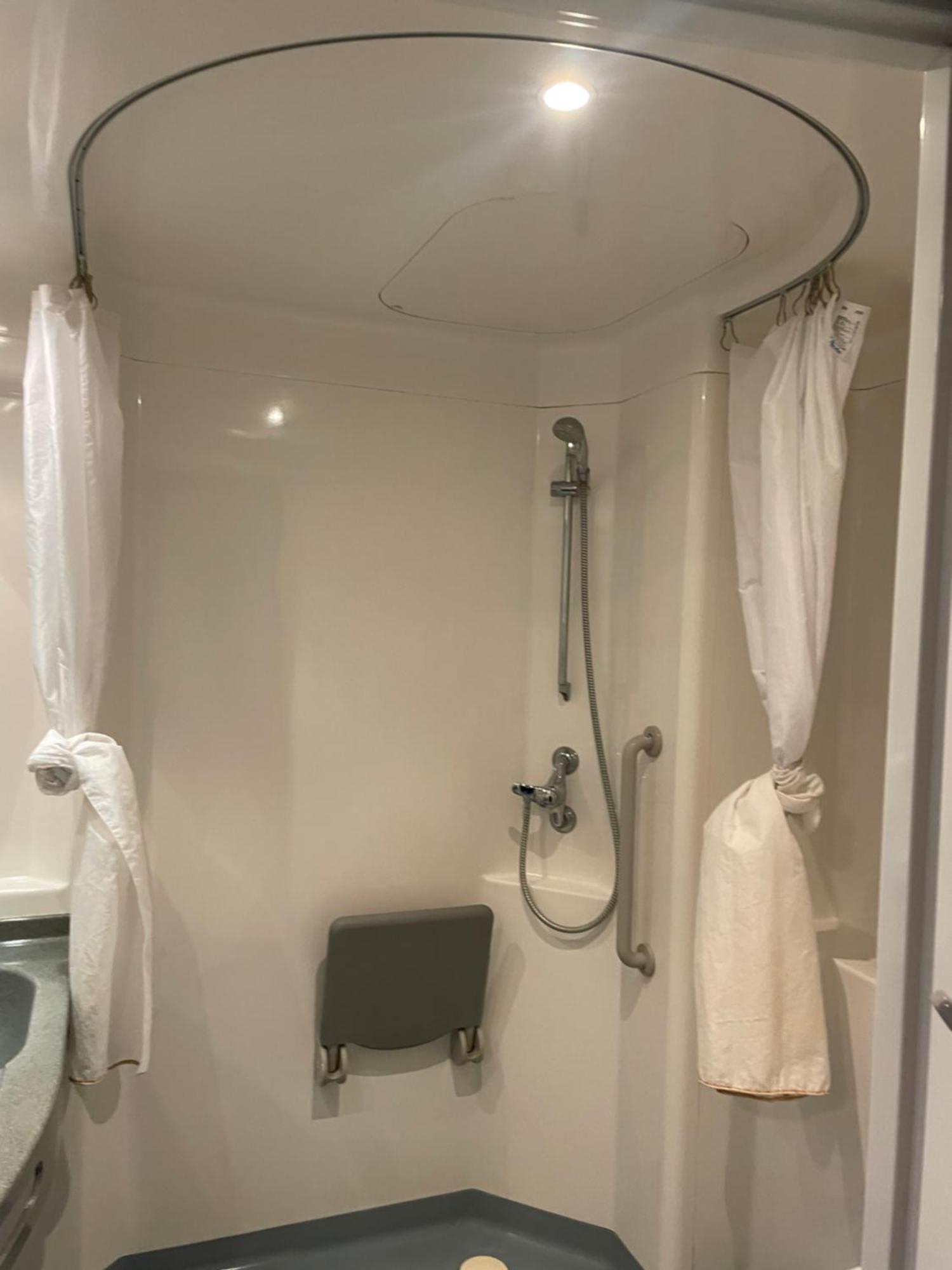 Saint-Josse-ten-Noode Youth Hostel Van Gogh מראה חיצוני תמונה